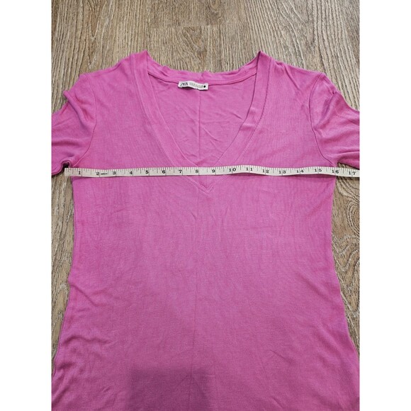 Zara Women’s Basic Vibrant Pink V Neck Short Sleeves Blouse Size Large - Picture 5 of 6